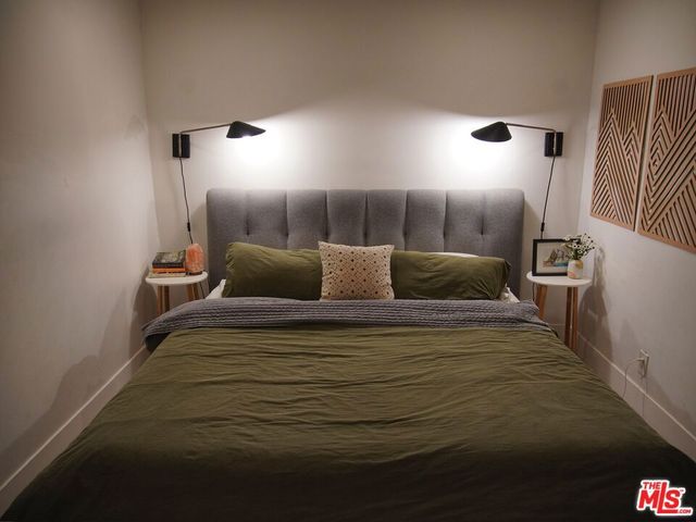 7455 Gaynor Avenue, Lake Balboa, CA 91406