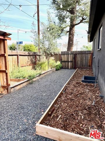 7455 Gaynor Avenue, Lake Balboa, CA 91406