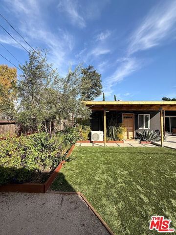 7455 Gaynor Avenue, Lake Balboa, CA 91406