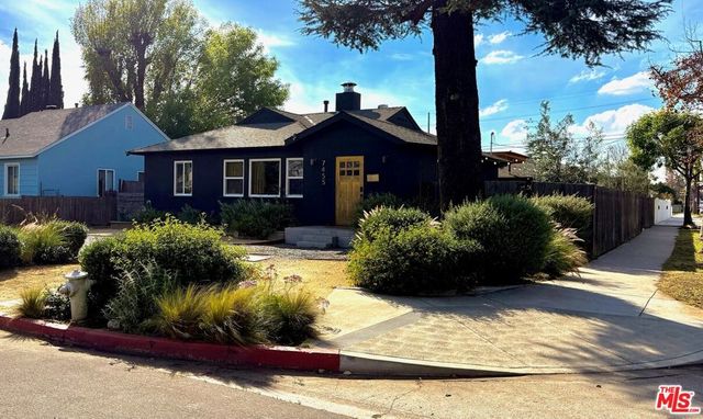 7455 Gaynor Avenue, Lake Balboa, CA 91406