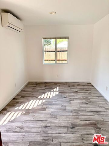 7455 Gaynor Avenue, Lake Balboa, CA 91406