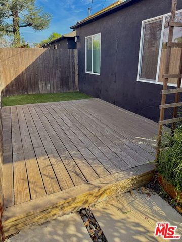 7455 Gaynor Avenue, Lake Balboa, CA 91406