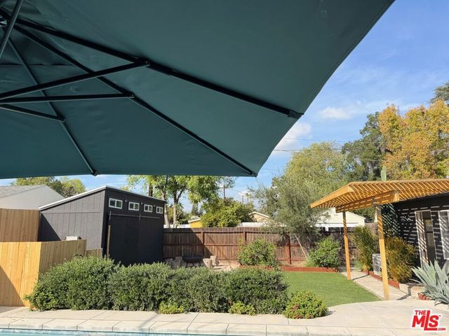 7455 Gaynor Avenue, Lake Balboa, CA 91406