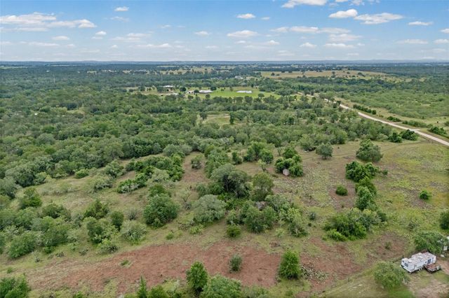 000 Oil Field RD, Lockhart, TX 78644
