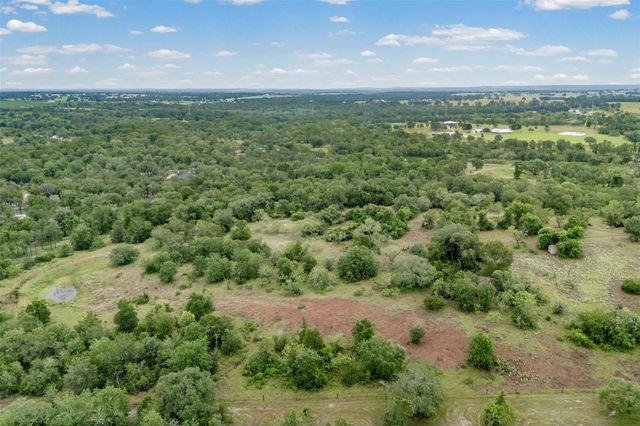 000 Oil Field RD, Lockhart, TX 78644