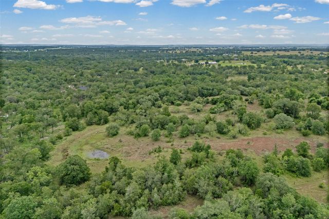 000 Oil Field RD, Lockhart, TX 78644
