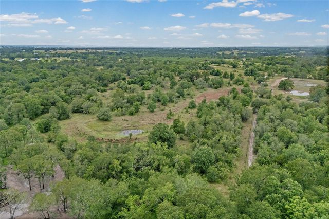 000 Oil Field RD, Lockhart, TX 78644