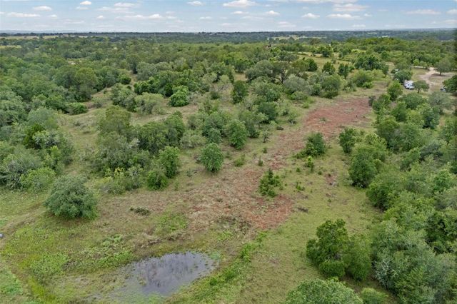 000 Oil Field RD, Lockhart, TX 78644