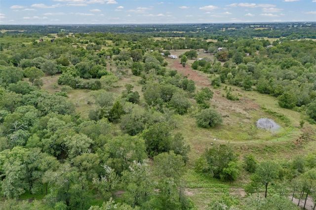 000 Oil Field RD, Lockhart, TX 78644