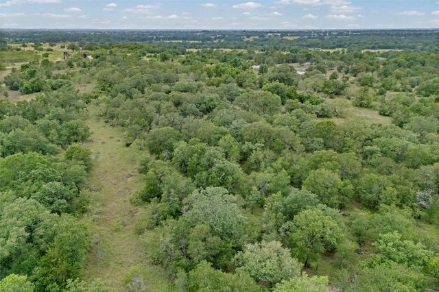 000 Oil Field RD, Lockhart, TX 78644