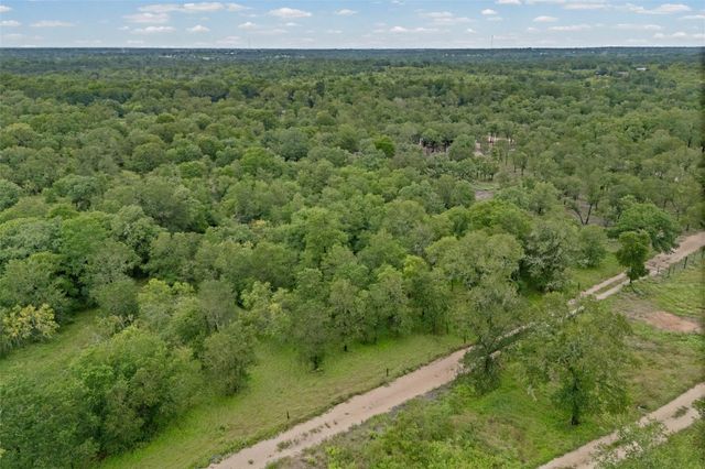 000 Oil Field RD, Lockhart, TX 78644