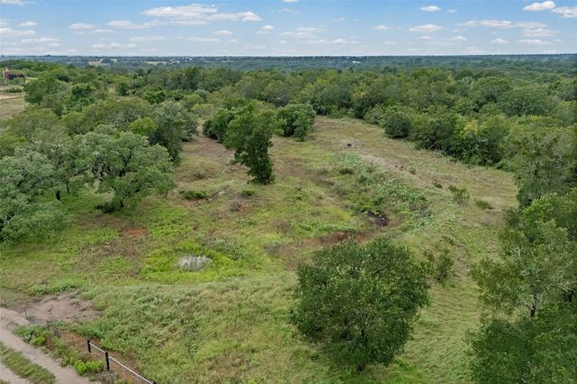 000 Oil Field RD, Lockhart, TX 78644