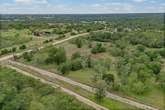 000 Oil Field RD, Lockhart, TX 78644