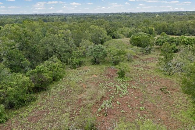 000 Oil Field RD, Lockhart, TX 78644