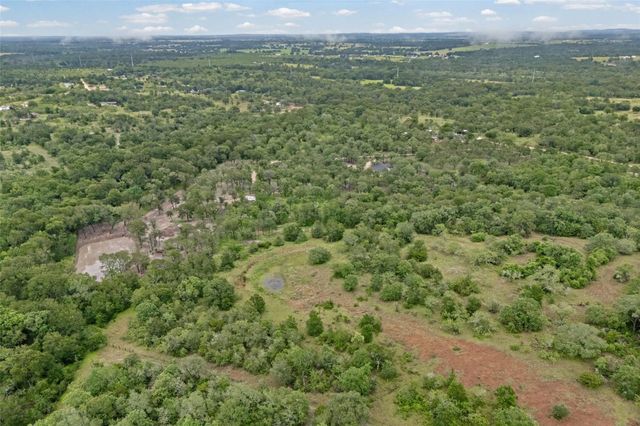 000 Oil Field RD, Lockhart, TX 78644