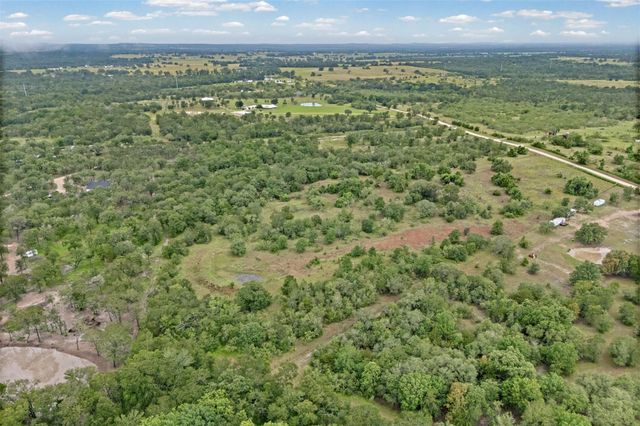 000 Oil Field RD, Lockhart, TX 78644