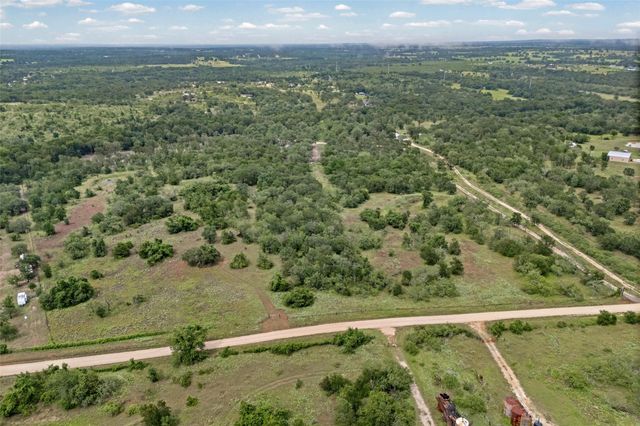 000 Oil Field RD, Lockhart, TX 78644