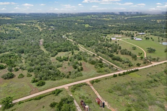 000 Oil Field RD, Lockhart, TX 78644