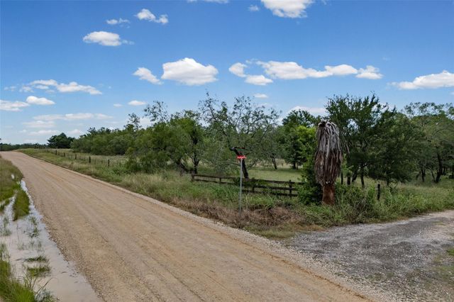 000 Oil Field RD, Lockhart, TX 78644