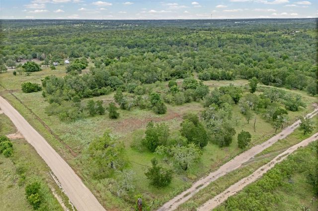 000 Oil Field RD, Lockhart, TX 78644