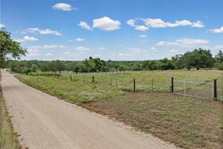 000 Oil Field RD, Lockhart, TX 78644