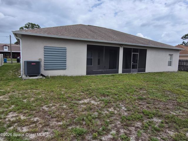 360 Ontario Street NW, Palm Bay, FL 32907