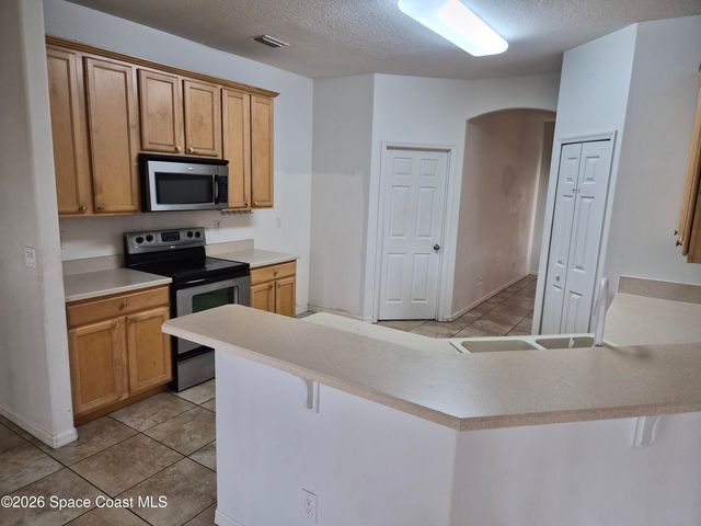 360 Ontario Street NW, Palm Bay, FL 32907