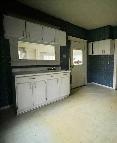 2409 25th St, White Twp, PA 15010