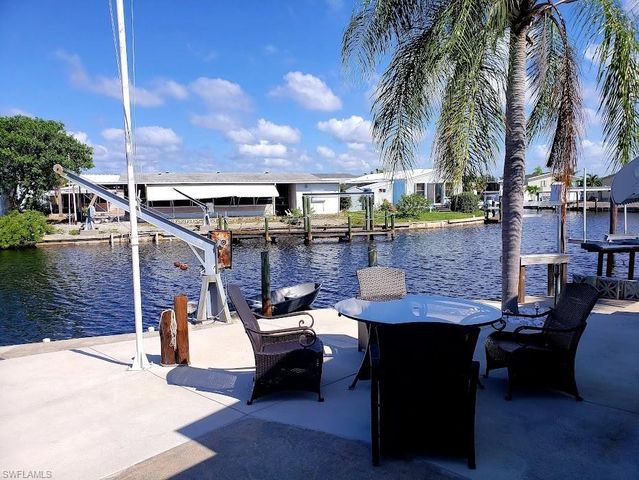 3814 Dewberry LN, St. James City, FL 33956