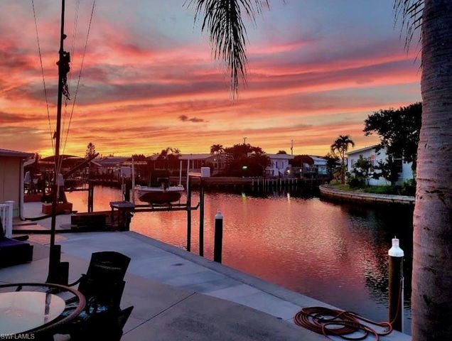 3814 Dewberry LN, St. James City, FL 33956