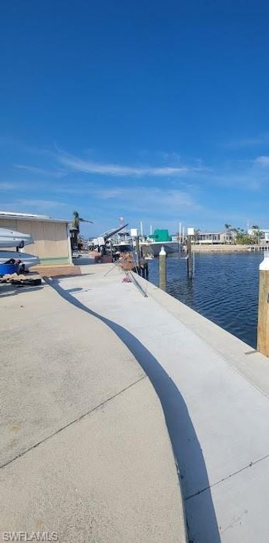3814 Dewberry LN, ST. JAMES CITY, FL 33956 — photo 4