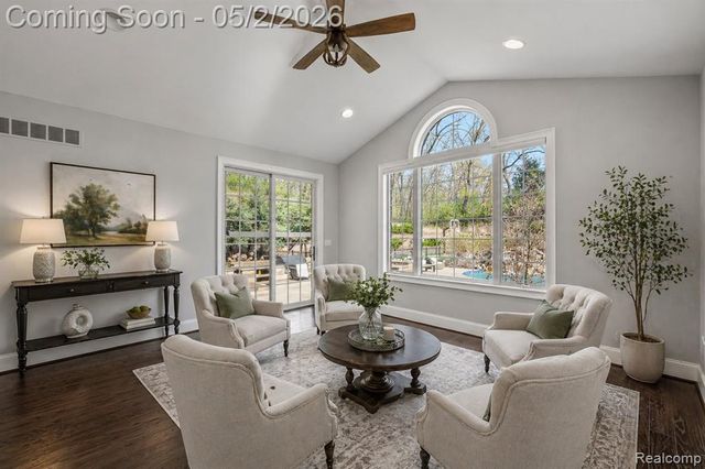 2482 Highland Drive, Ann Arbor, MI 48105