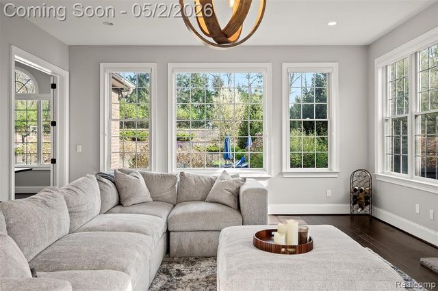 2482 Highland Drive, Ann Arbor, MI 48105