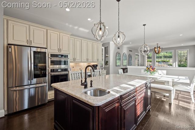 2482 Highland Drive, Ann Arbor, MI 48105