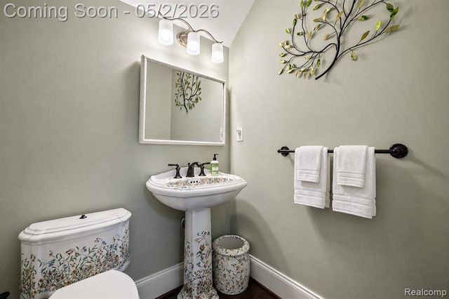 2482 Highland Drive, Ann Arbor, MI 48105