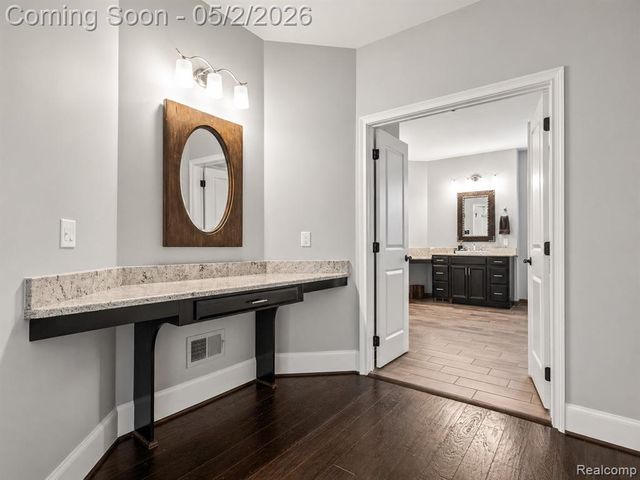 2482 Highland Drive, Ann Arbor, MI 48105