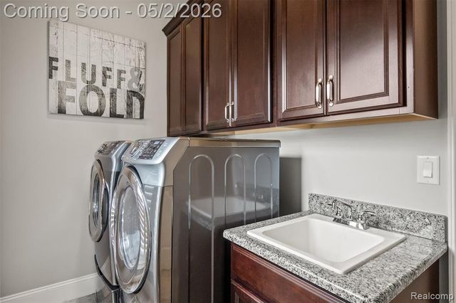 2482 Highland Drive, Ann Arbor, MI 48105