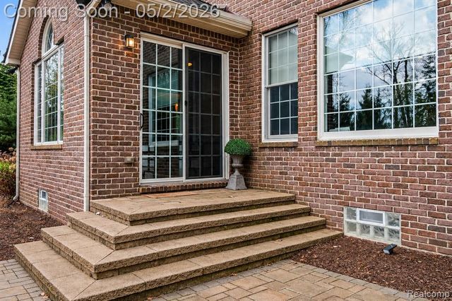 2482 Highland Drive, Ann Arbor, MI 48105