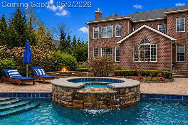 2482 Highland Drive, Ann Arbor, MI 48105
