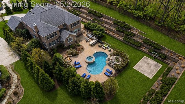 2482 Highland Drive, Ann Arbor, MI 48105
