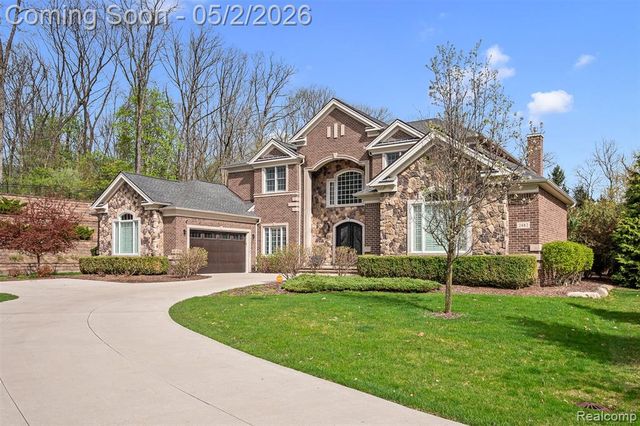 2482 Highland Drive, Ann Arbor, MI 48105