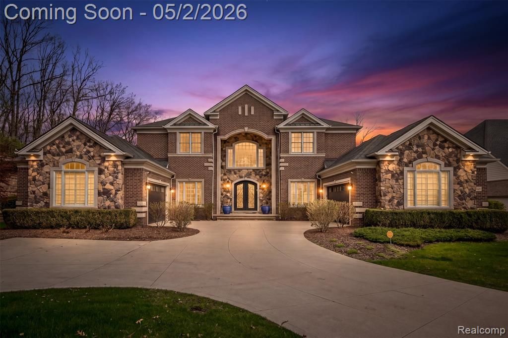 2482 Highland Drive, Ann Arbor, MI 48105