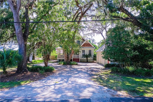 104 Youngwood Drive, St Simons Island, GA 31522