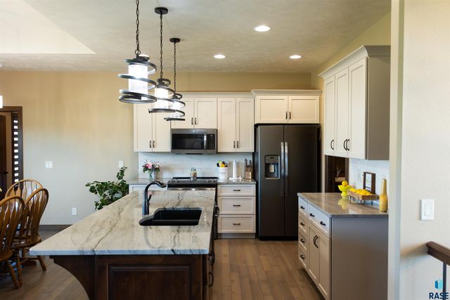 5405 Coneflower Cir S Circle S, Sioux Falls, SD 57108