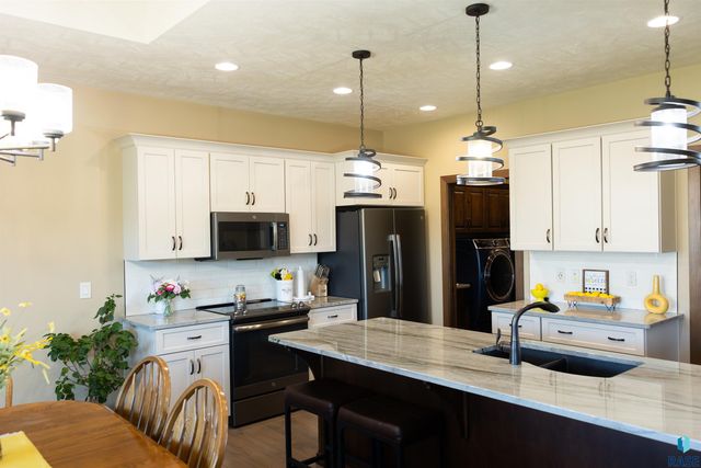 5405 Coneflower Cir S Circle S, Sioux Falls, SD 57108
