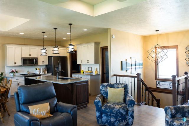 5405 Coneflower Cir S Circle S, Sioux Falls, SD 57108