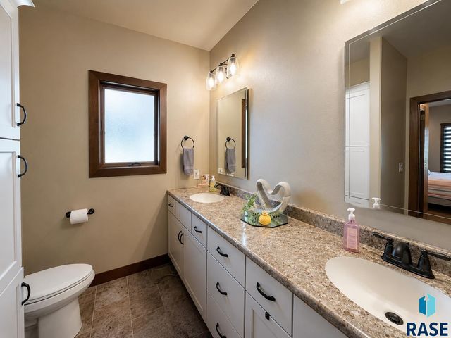 5405 Coneflower Cir S Circle S, Sioux Falls, SD 57108