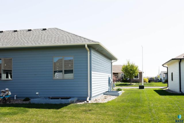 5405 Coneflower Cir S Circle S, Sioux Falls, SD 57108