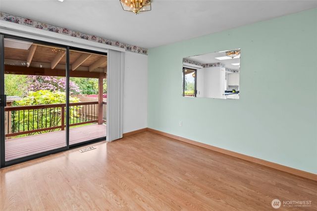 5061 NW Lakeness, Poulsbo, WA 98370