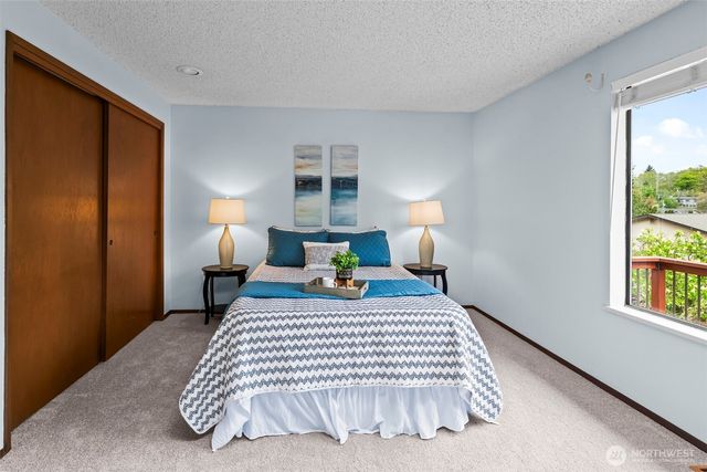 5061 NW Lakeness, Poulsbo, WA 98370